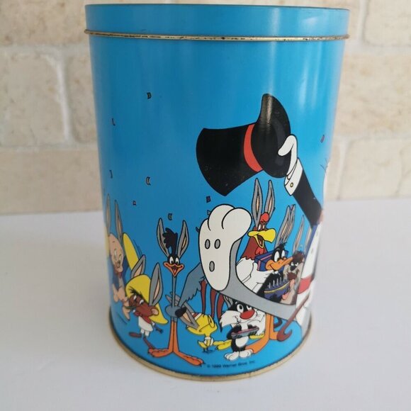 Vintage Bugs Bunny Tin, Warner Brothers "Happy Birthday Bugs" Brach's Candy - Picture 4 of 9